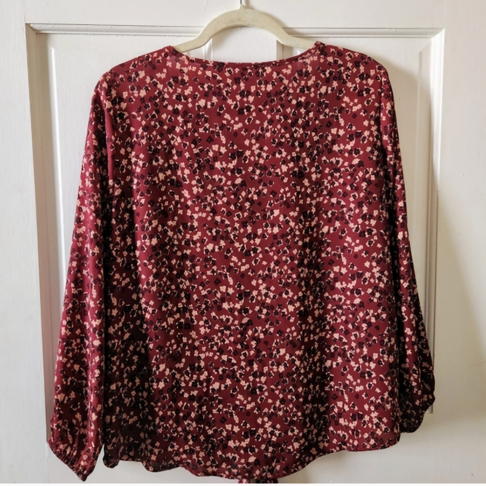 West Kei Berry Red Floral Peasant Blouse Balloon Sleeve Keyhole Neck Size M - Picture 3 of 13